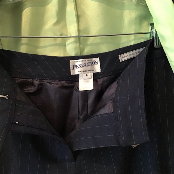 Pendleton navy blue suit with green pin stripes - Picture 4 of 6